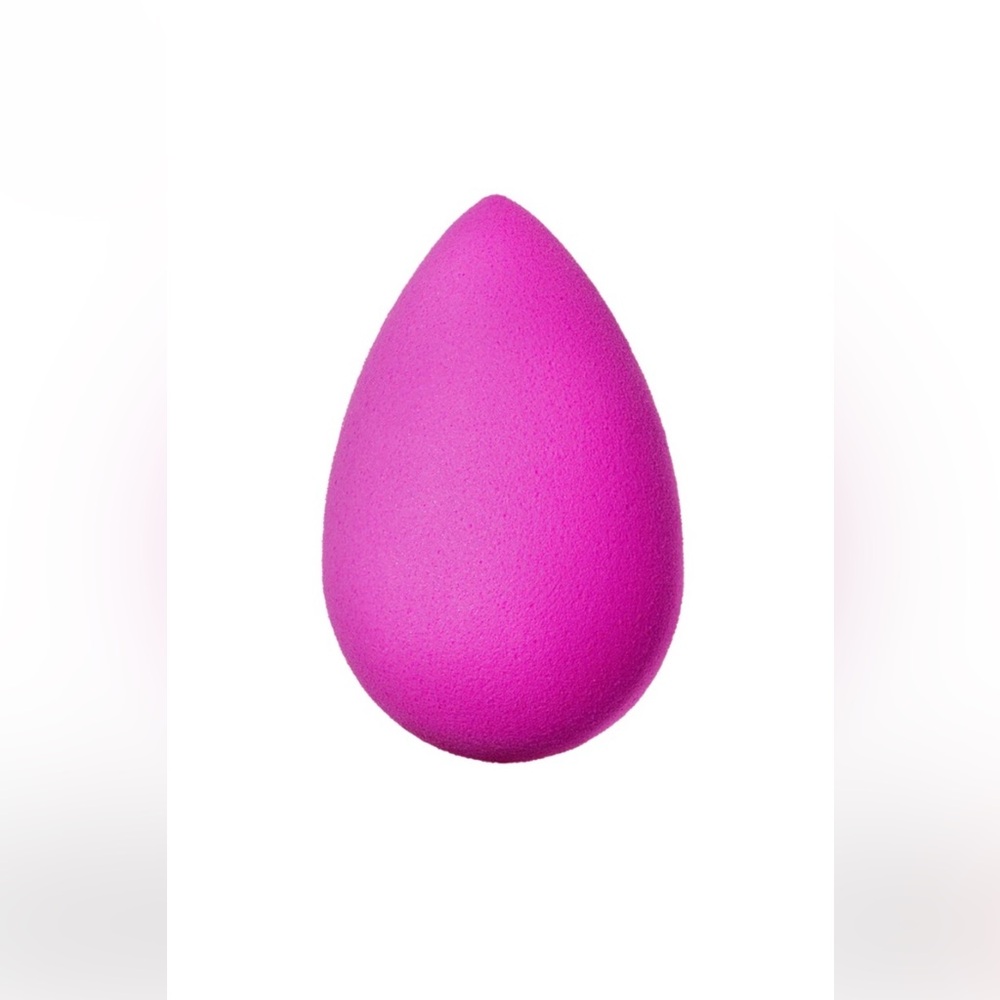 beautyblender Purple Makeup Sponge - Picture 2 of 4